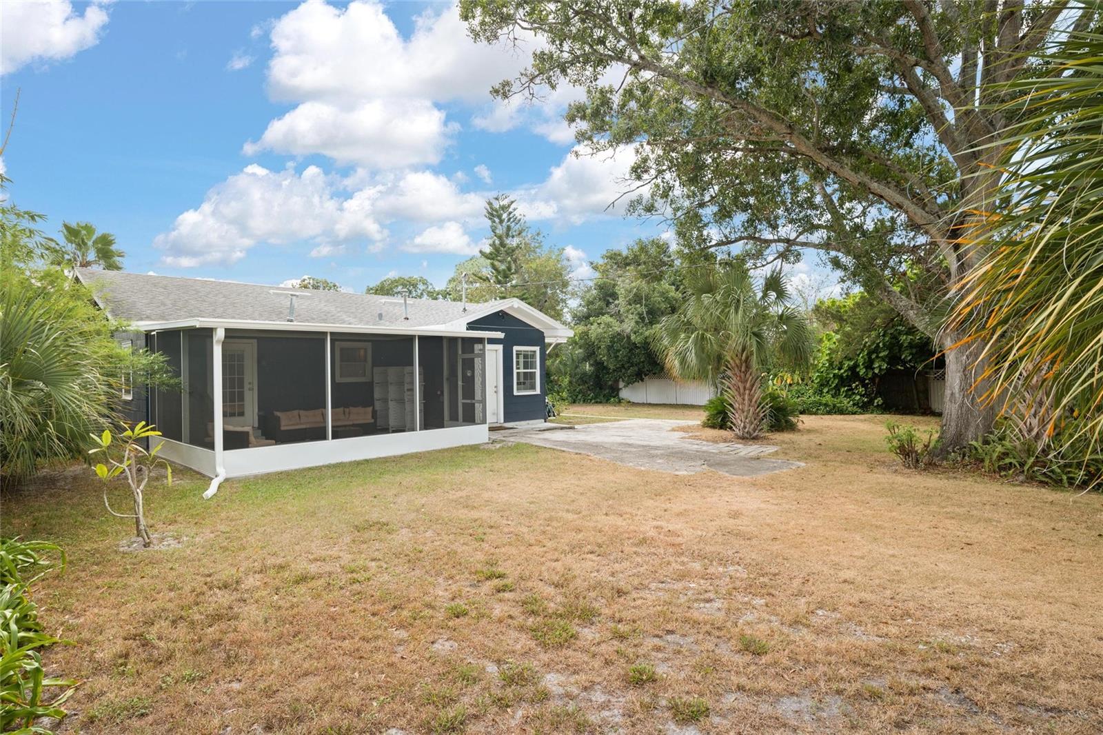 HALLS CENTRAL AVE 3 - Residential Lease