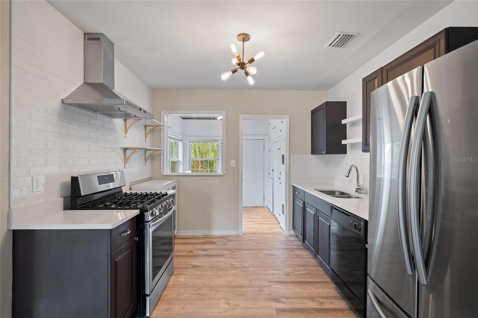 HALLS CENTRAL AVE 3 - Residential Lease