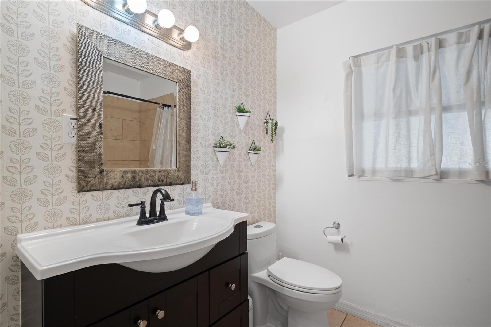 HALLS CENTRAL AVE 3 - Residential Lease