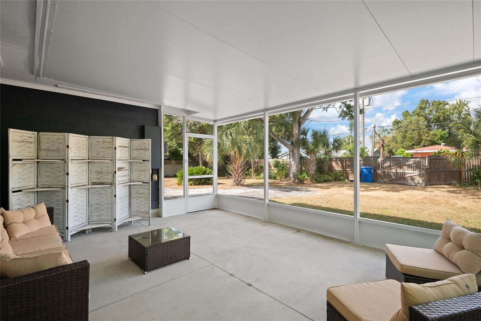 HALLS CENTRAL AVE 3 - Residential Lease