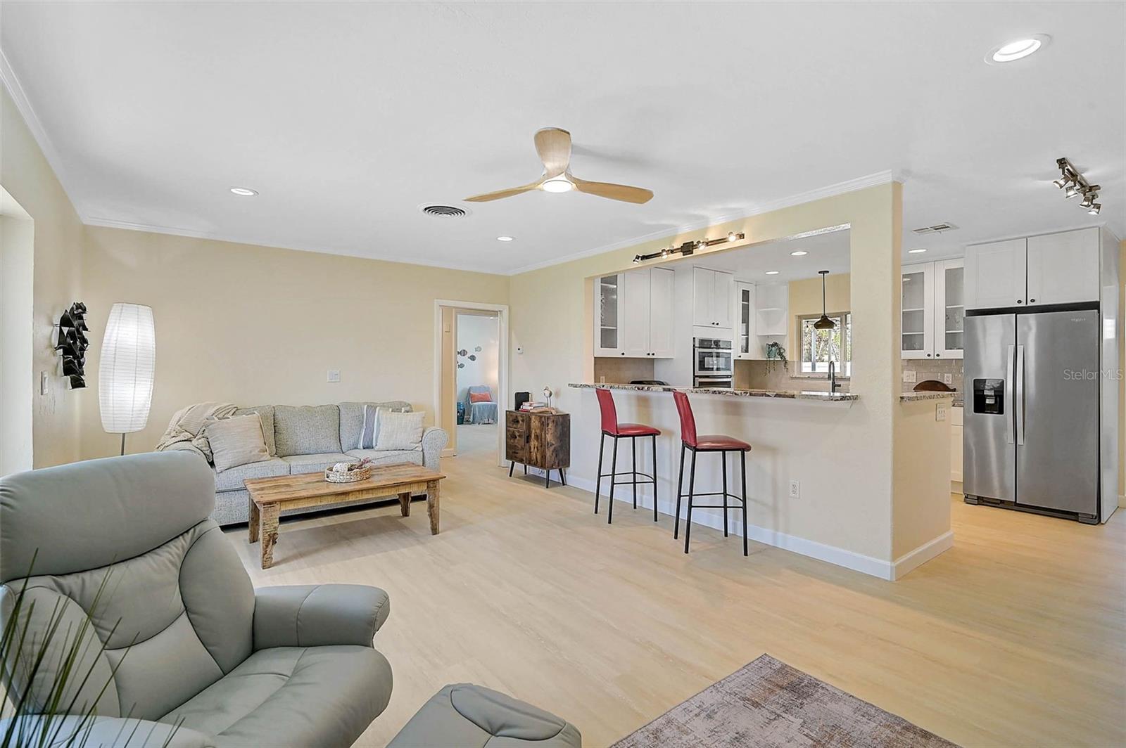 1099 NOKOMIS AVENUE S