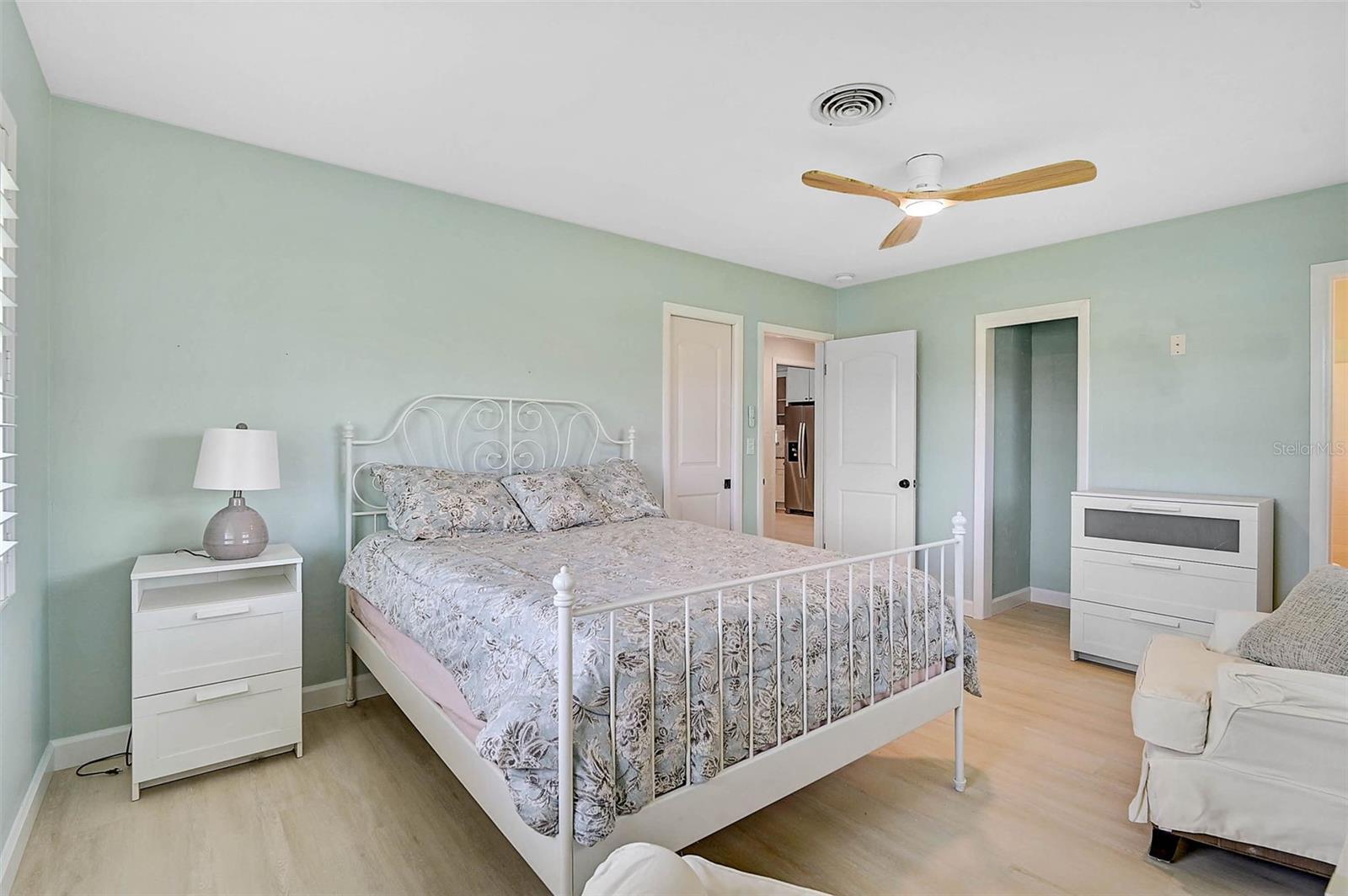 SOUTH VENEZIA PARK - Residential