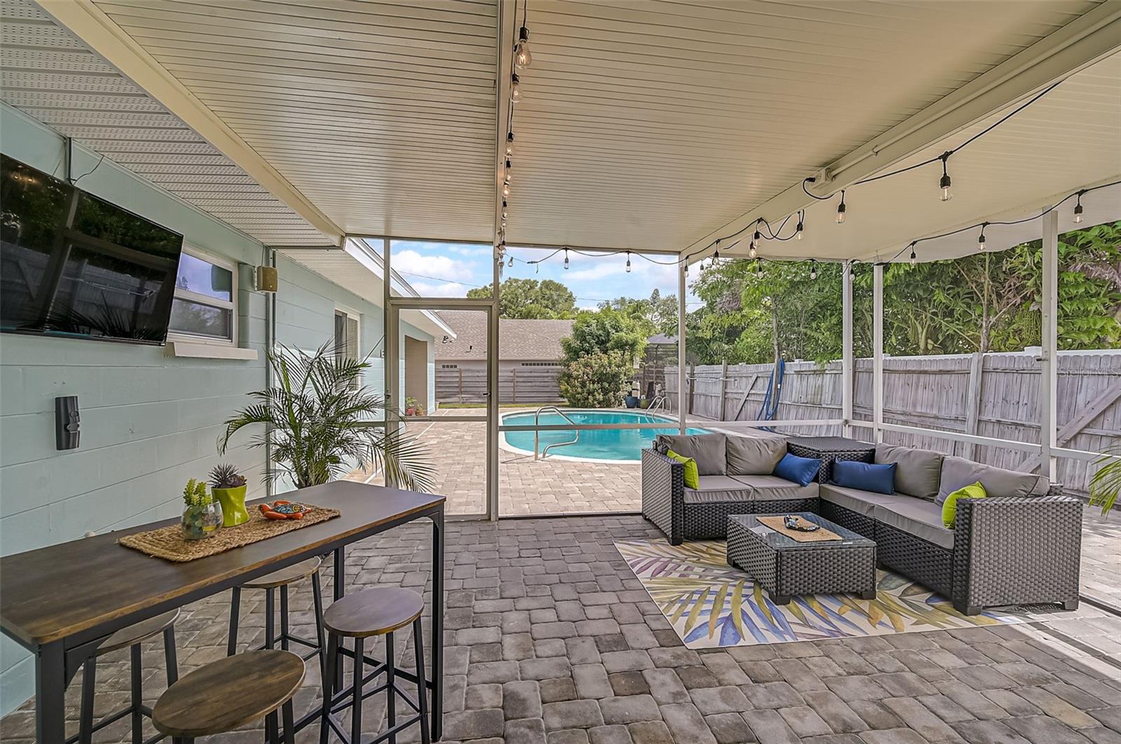 SOUTH VENEZIA PARK - Residential