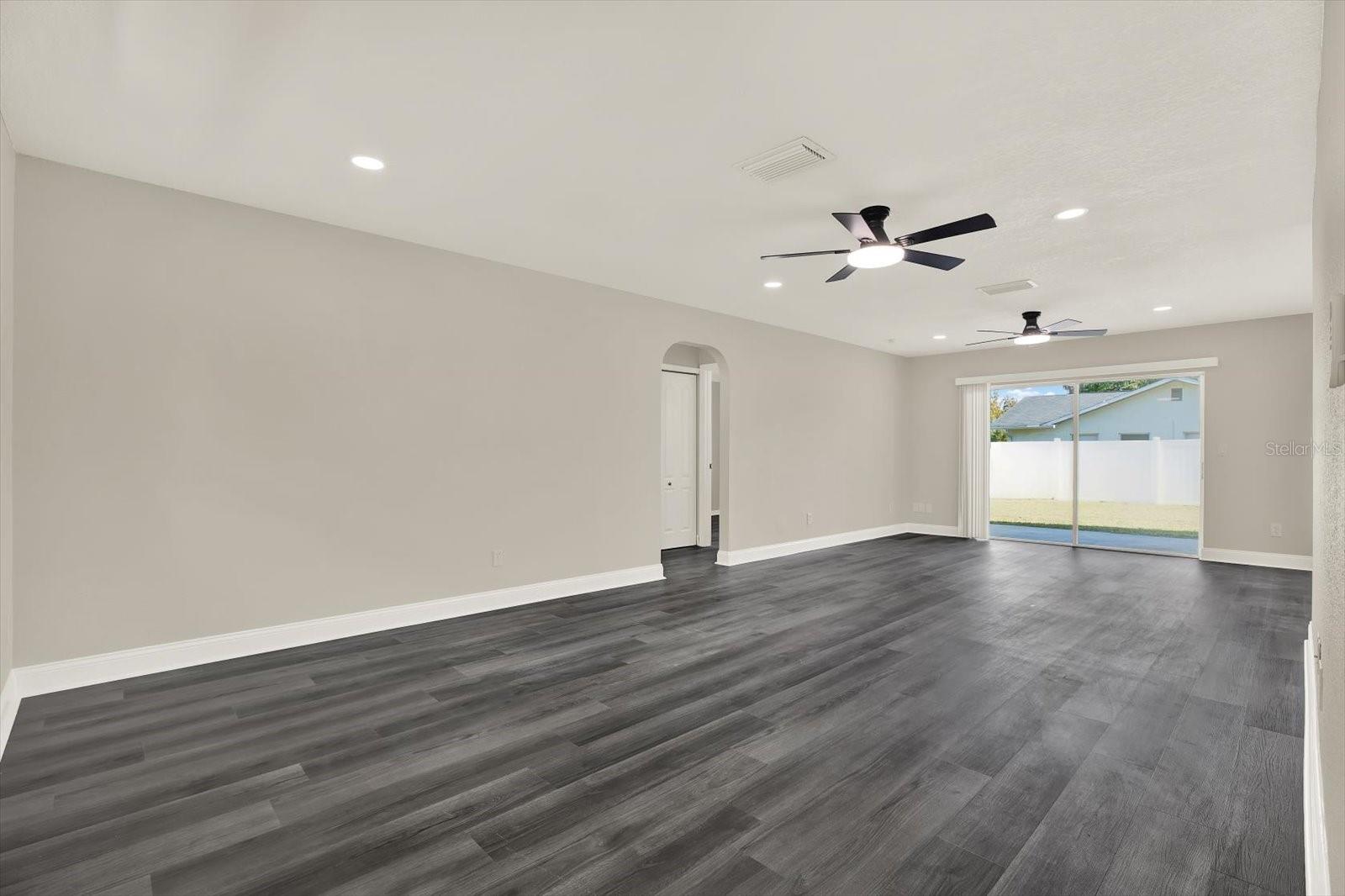 SPRING HILL - Residential