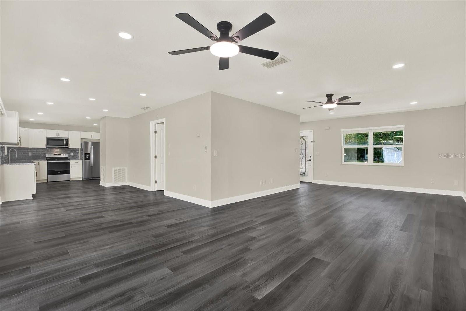 SPRING HILL - Residential