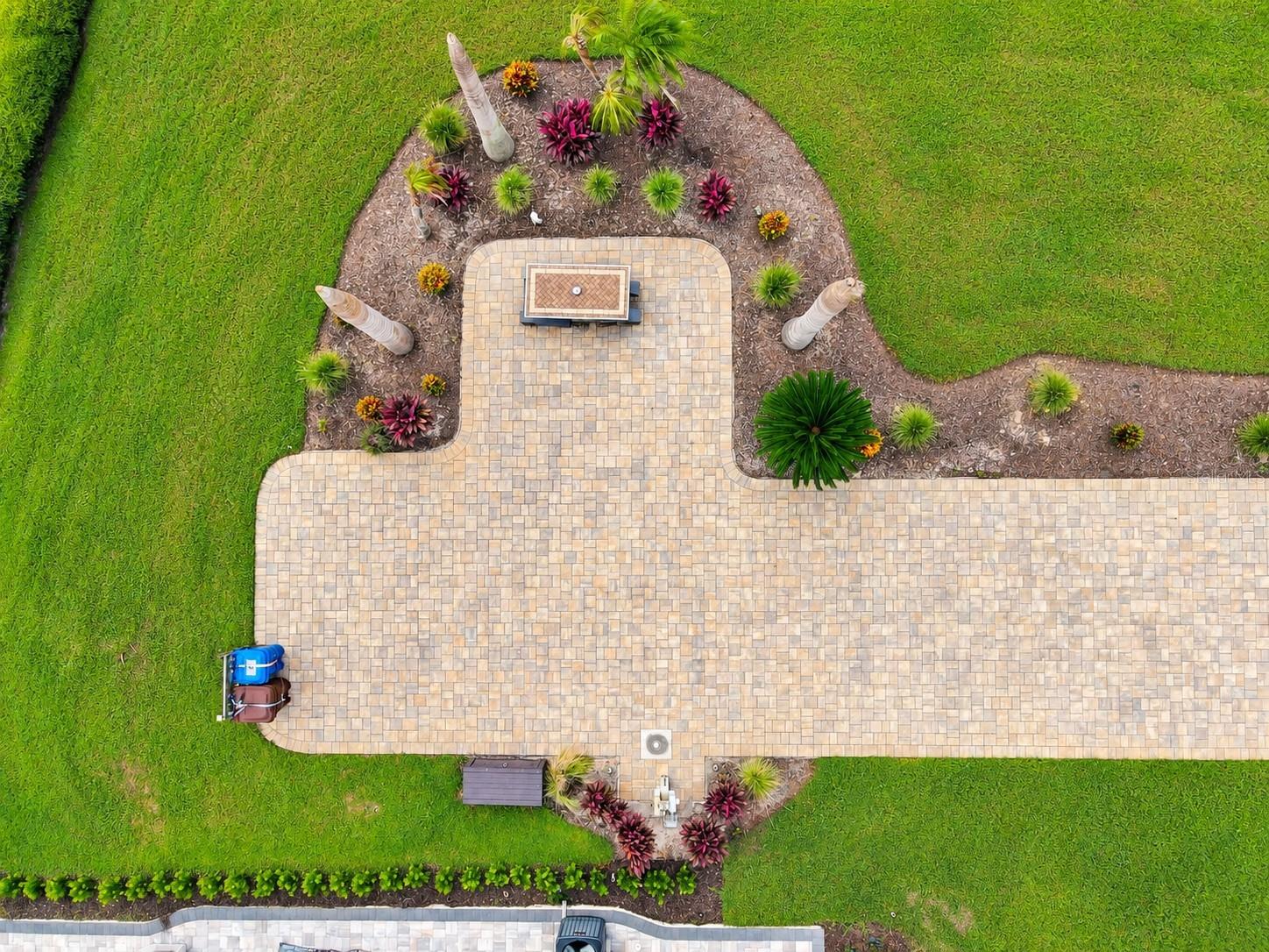 676 MEANDERING WAY