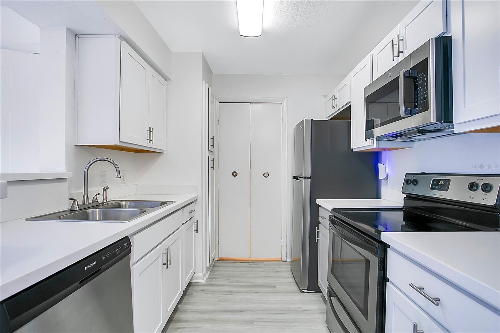 REGENCY GARDENS CONDOMINIUM - Residential