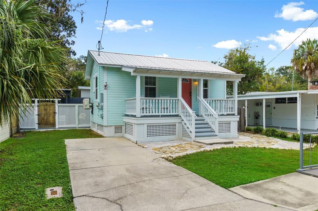 Photo of 222 NE 1st Avenue, Crystal River, FL 34429 (MLS # TB8467064)