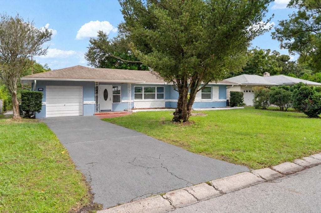 Photo of 15 Mars Avenue, Clearwater, FL 33755 (MLS # TB8558640)