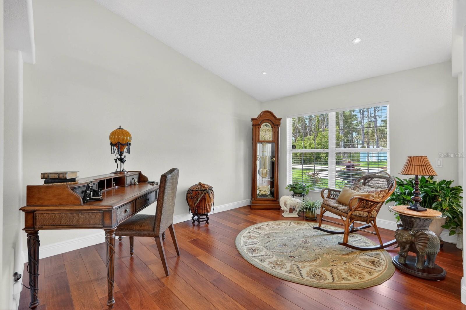 LAKEVIEW - Residential