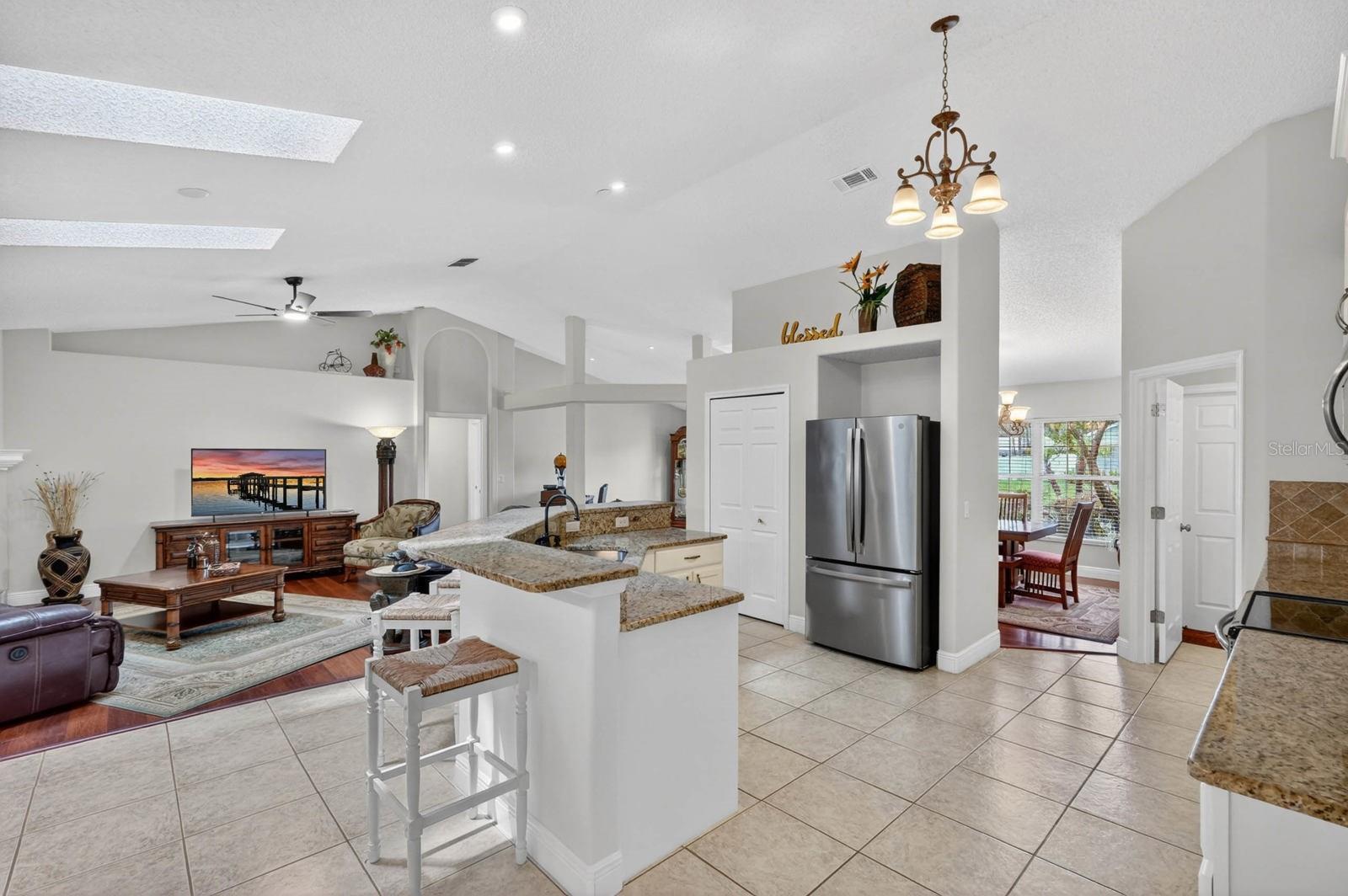 LAKEVIEW - Residential