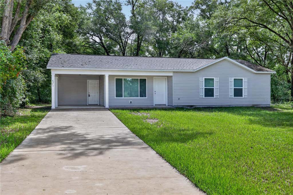 Photo of 6255 SE 165th Court, Ocklawaha, FL 32179 (MLS # OM730128)