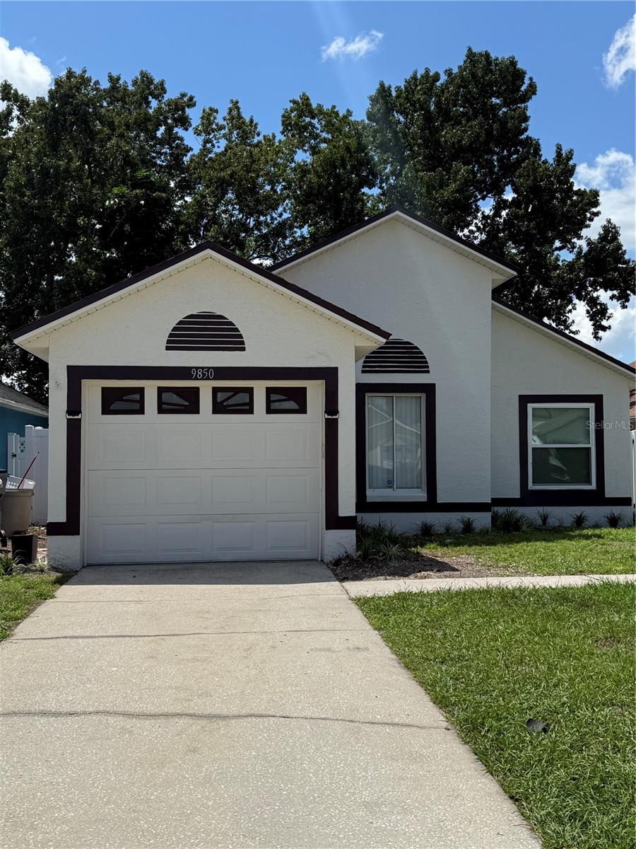 Don’t miss the opportunity to tour this move-in ready home in a highly desirable location!
This beautifully maintained 3-bedroom, 2-bathroom home is located in the established Dean Acres community, offering a prime location near major highways and all conveniences along University Boulevard, including dining, shopping, and daily essentials. The open-concept floor plan seamlessly integrates the living, dining, and kitchen areas, providing an ideal space for both everyday living and entertaining.
The updated kitchen features new cabinets, countertops, a brand-new stove and dishwasher, with sliding doors that lead directly to a fully fenced backyard overlooking a peaceful pond. All bedrooms have been upgraded with new luxury vinyl flooring, enhancing both comfort and style.
Recent upgrades provide peace of mind, including new windows and a fence (2024), full home re-pipe (2021), roof (2020), HVAC system (2017), and water heater (2012). With no HOA, this home offers the freedom to customize and enjoy without restrictions.