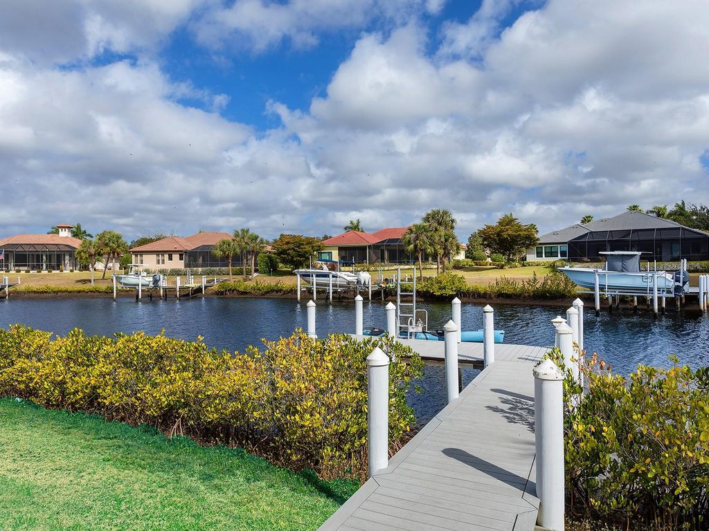 Photo of 11708 Rive Isle Run, Parrish, FL 34219 (MLS # A4683414)