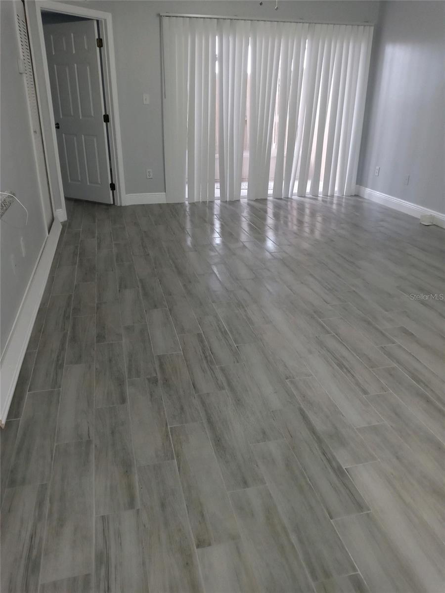 VILLAS DEL SOL/MDW WOODS CONDO - Residential Lease