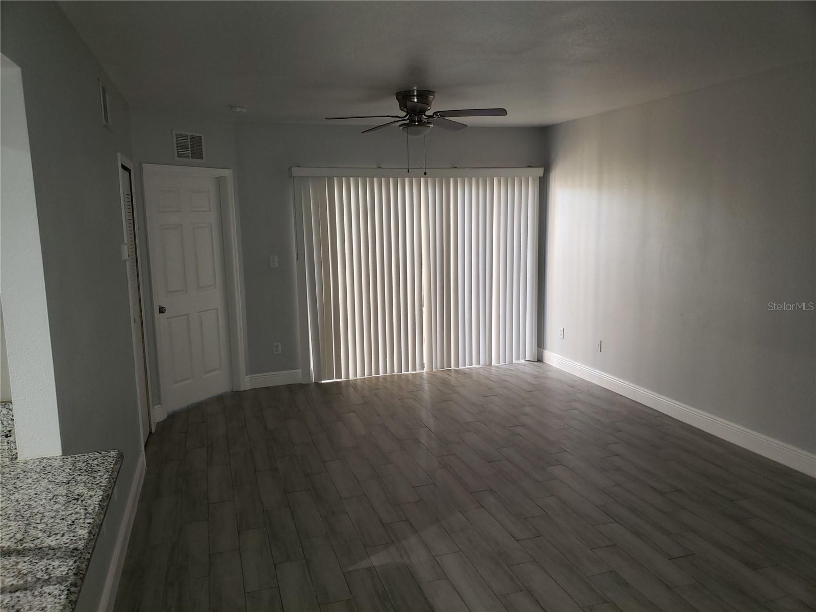 VILLAS DEL SOL/MDW WOODS CONDO - Residential Lease
