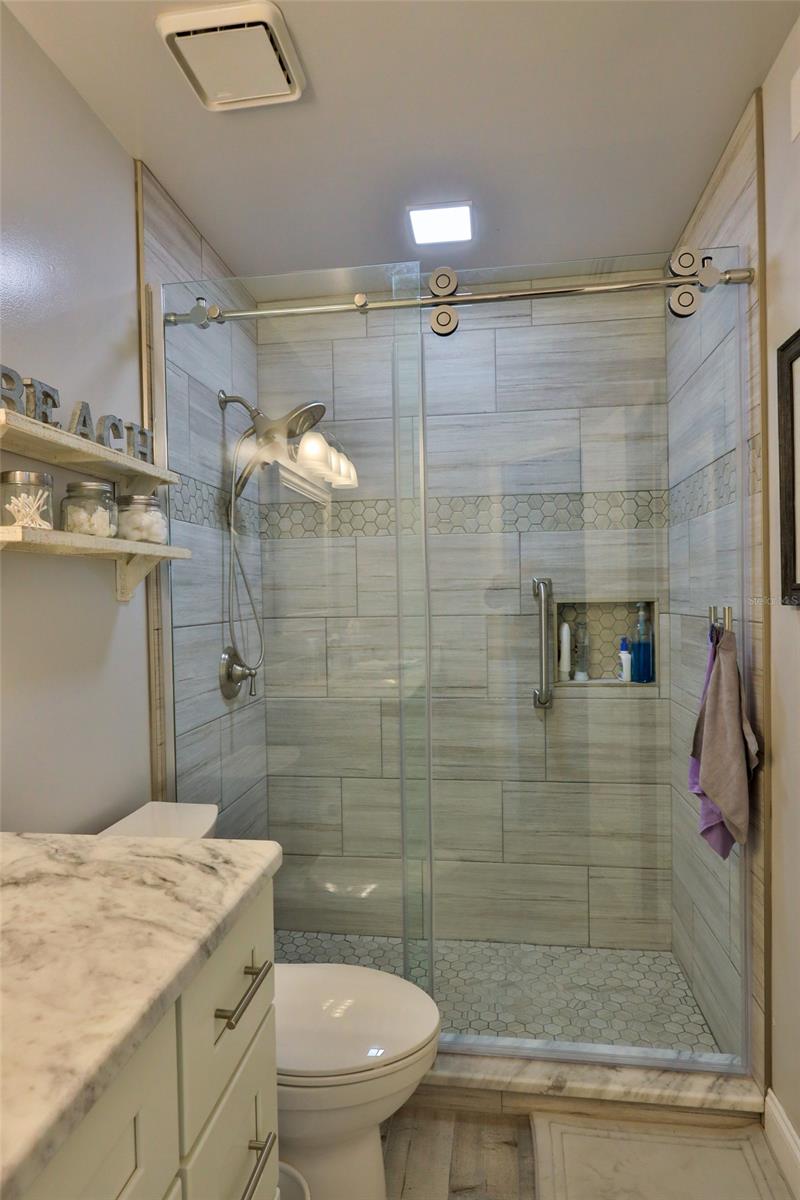 Sun Beach Club Condo Ph 01-03 - Residential