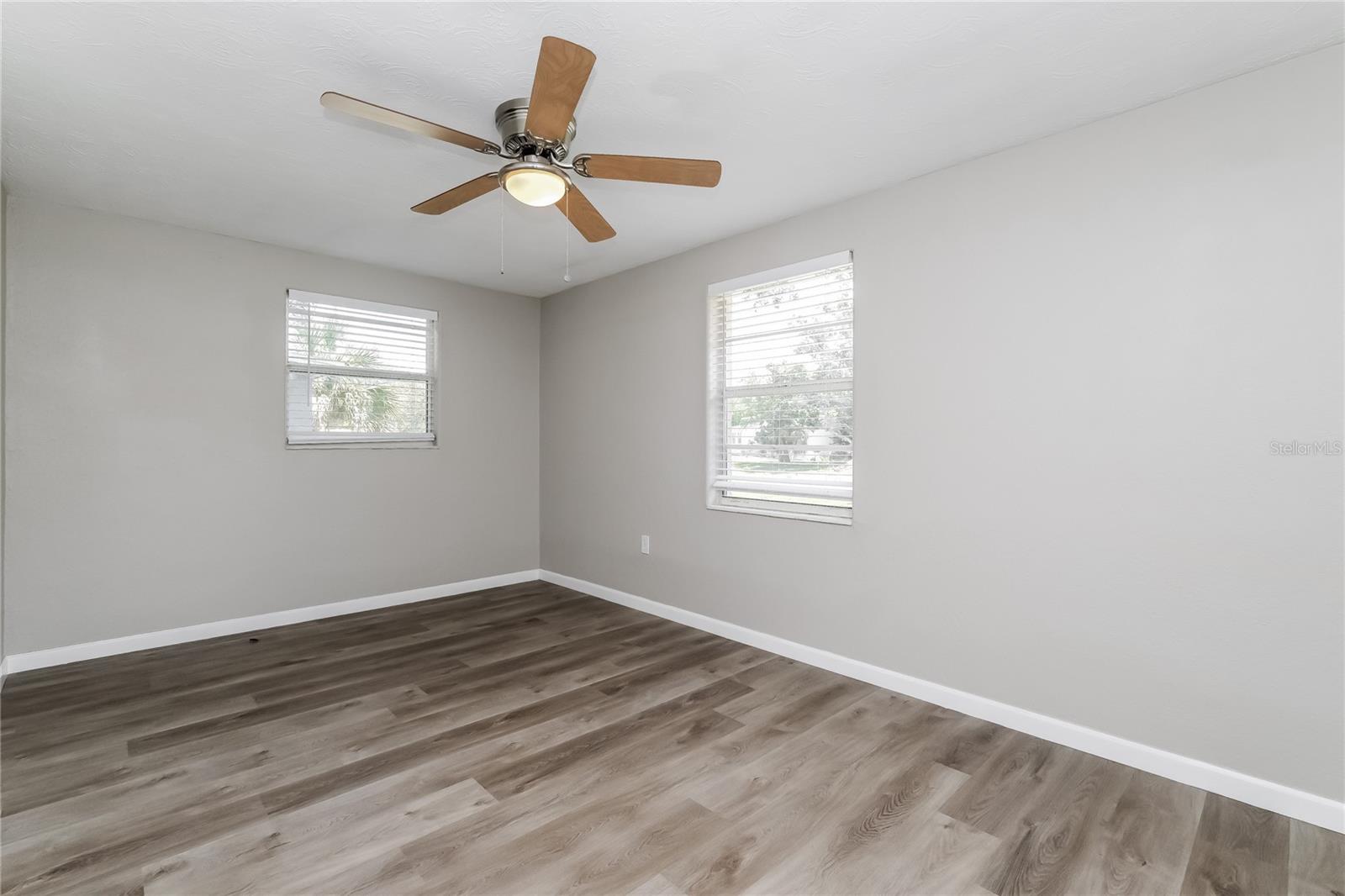 LAKEWOOD VILLAS - Residential Lease