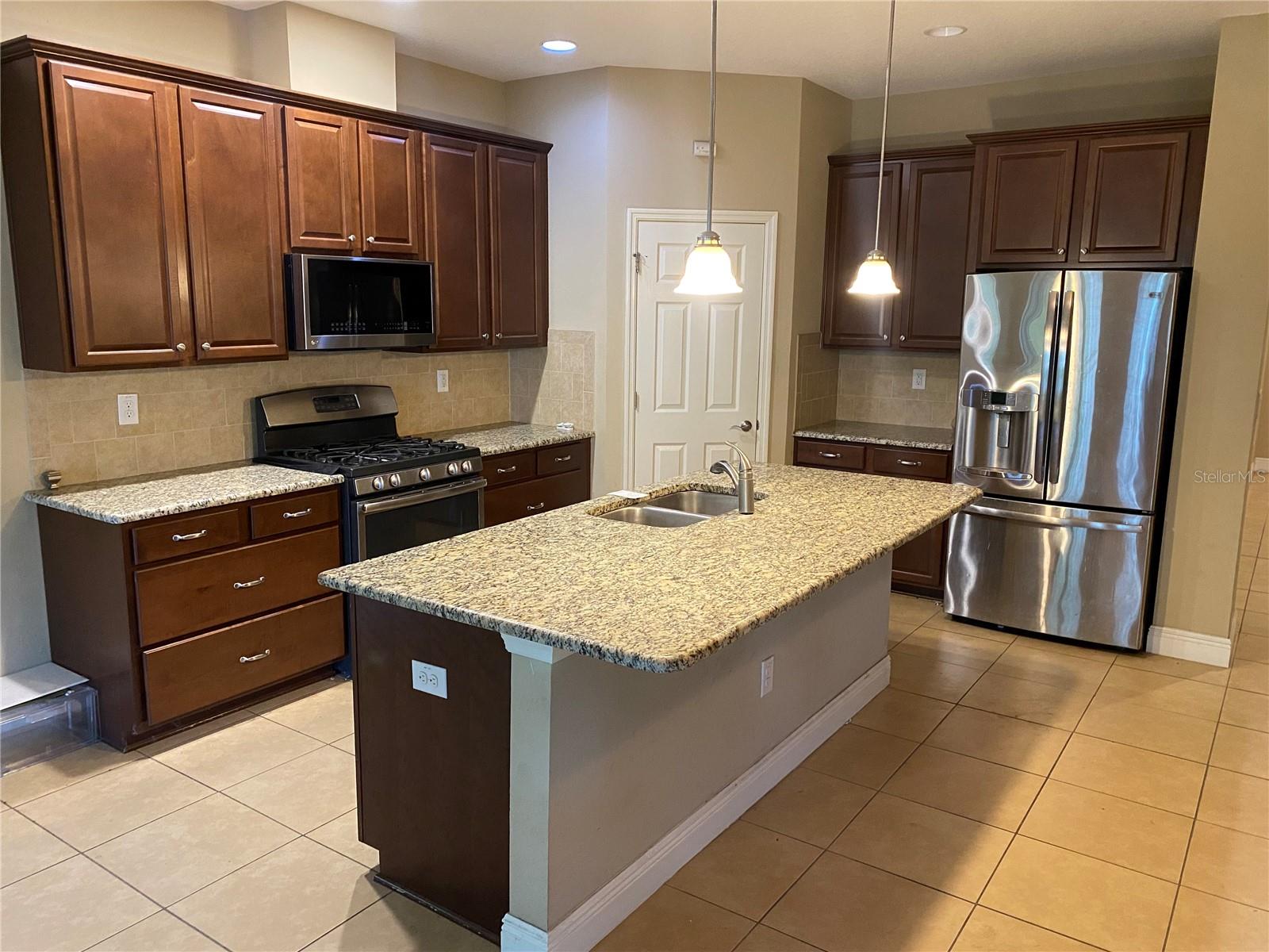 MIRABAY PH 3C-1 - Residential