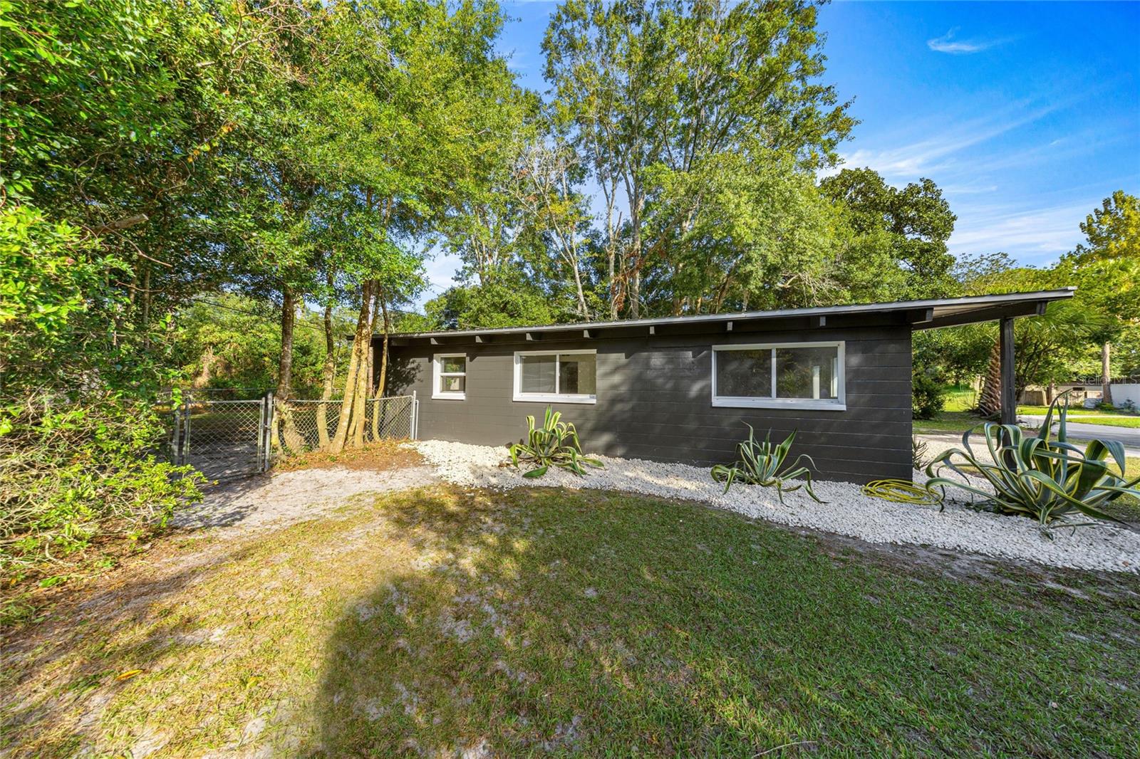 HIGHLAND COURT MANOR - Residential