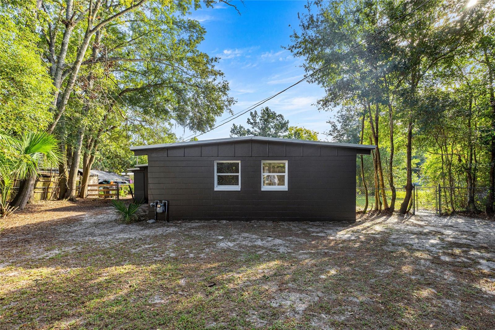 HIGHLAND COURT MANOR - Residential