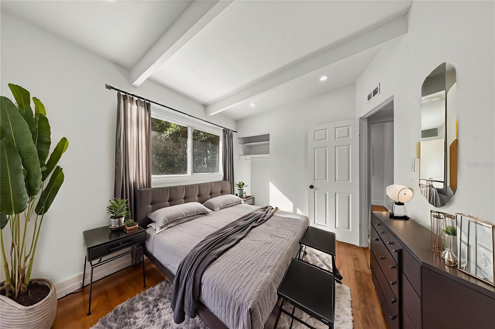 HIGHLAND COURT MANOR - Residential