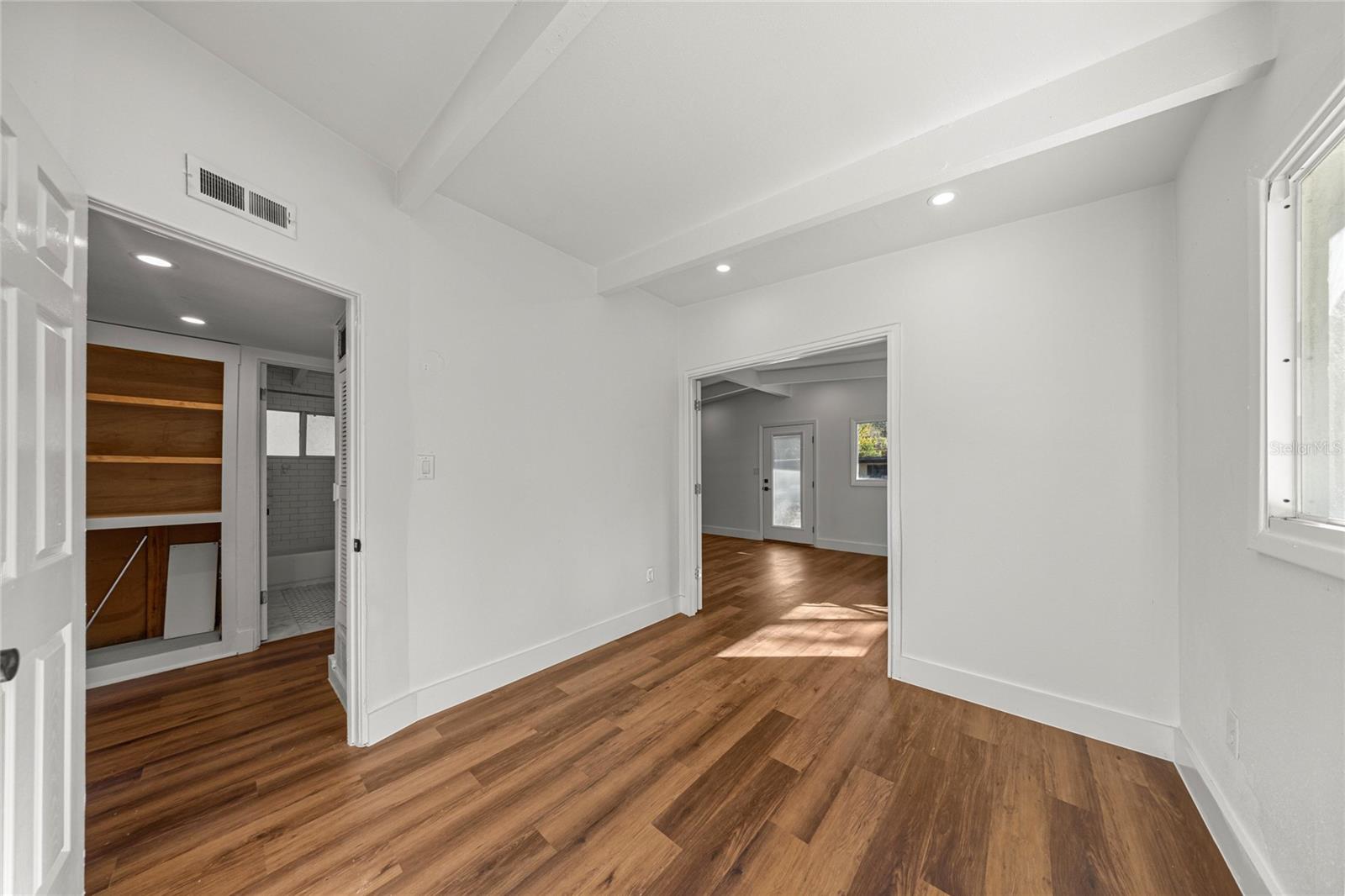 HIGHLAND COURT MANOR - Residential