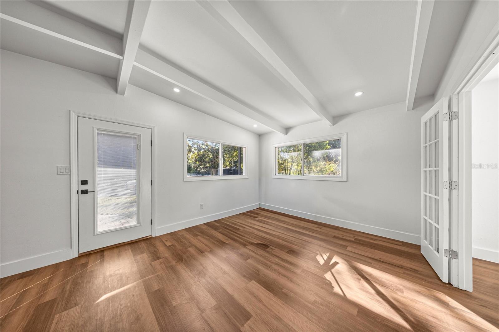 HIGHLAND COURT MANOR - Residential