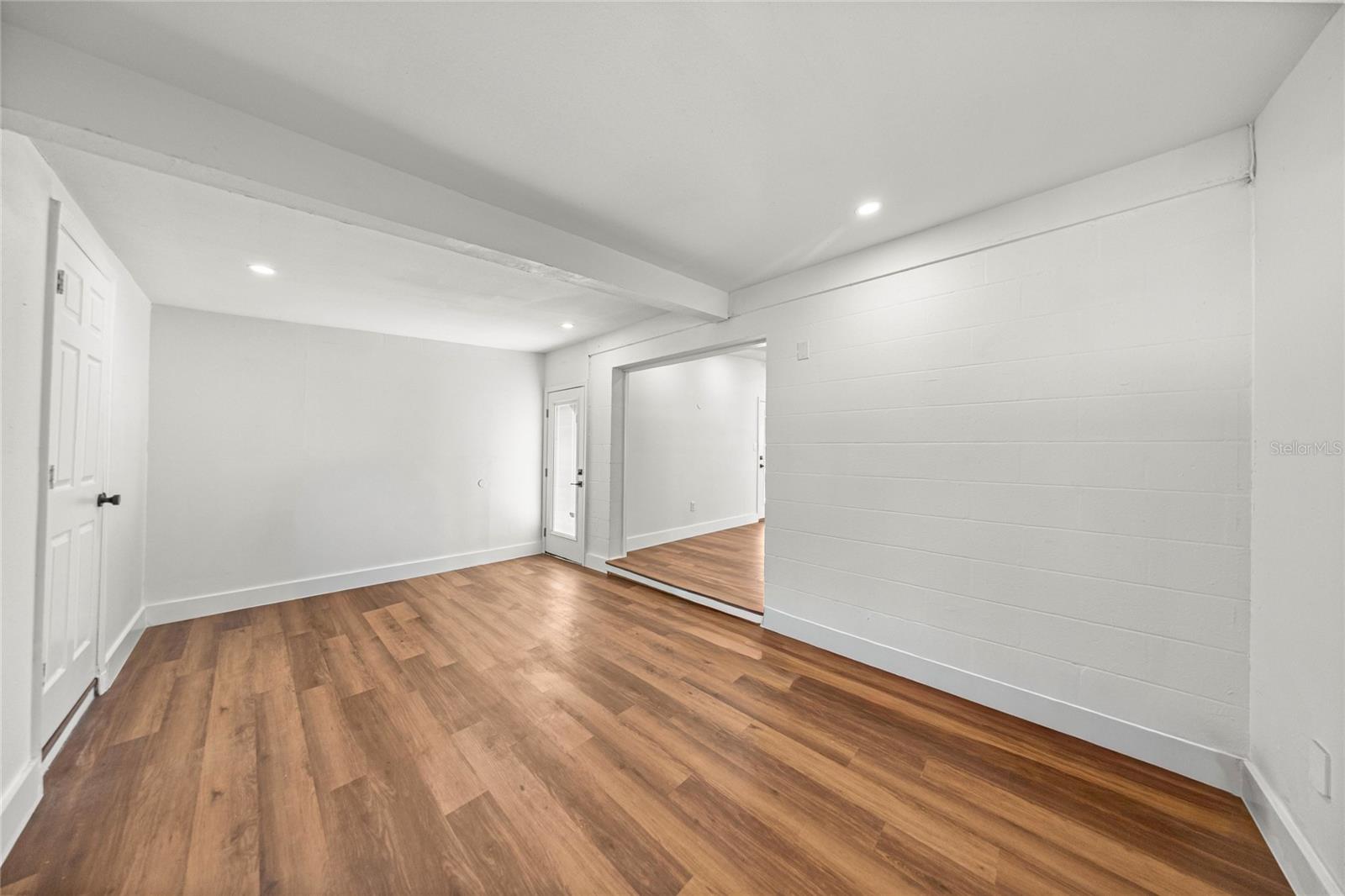 HIGHLAND COURT MANOR - Residential