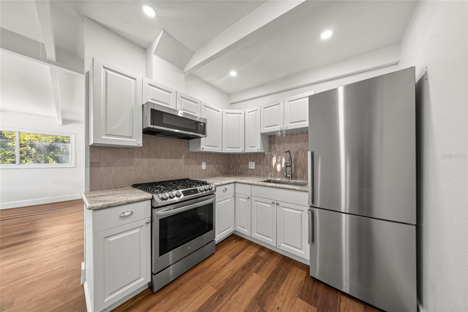 HIGHLAND COURT MANOR - Residential