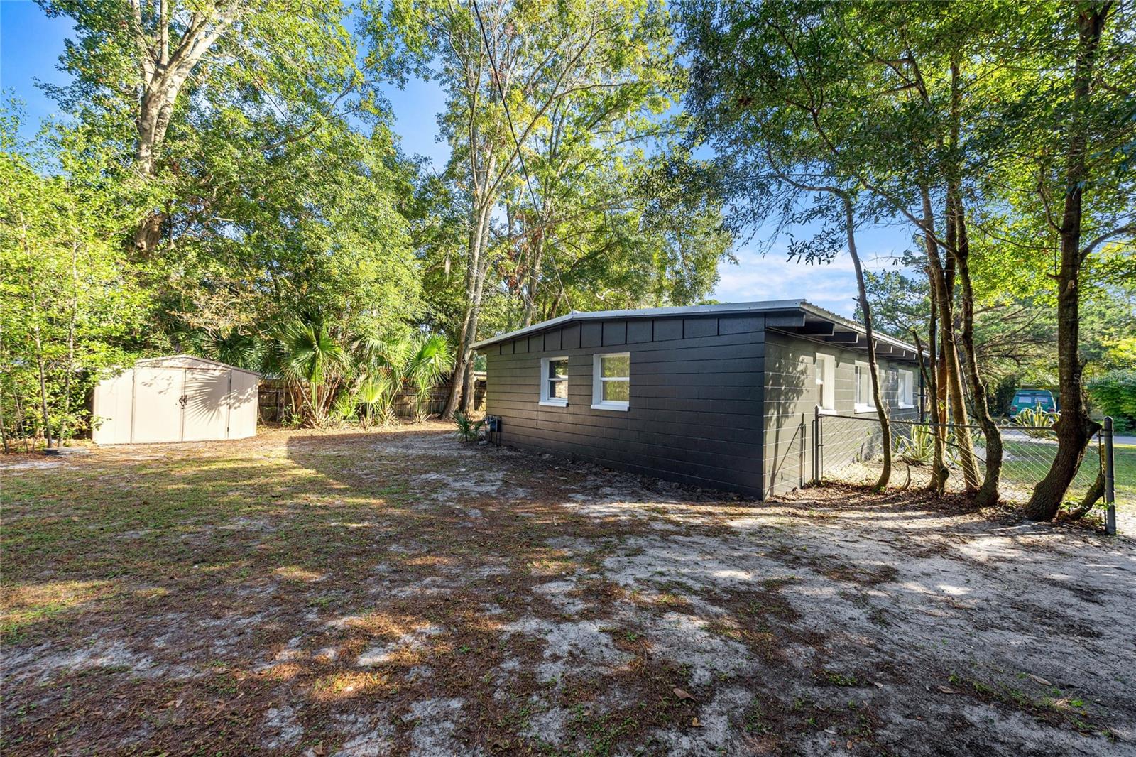 HIGHLAND COURT MANOR - Residential