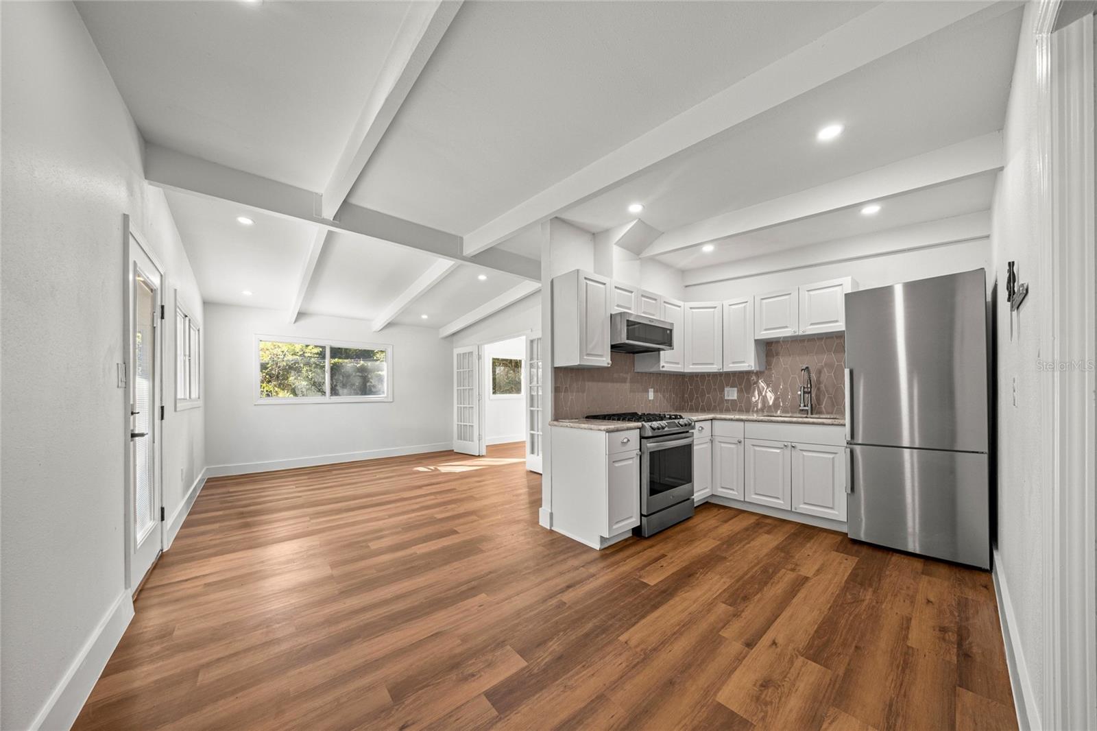 HIGHLAND COURT MANOR - Residential