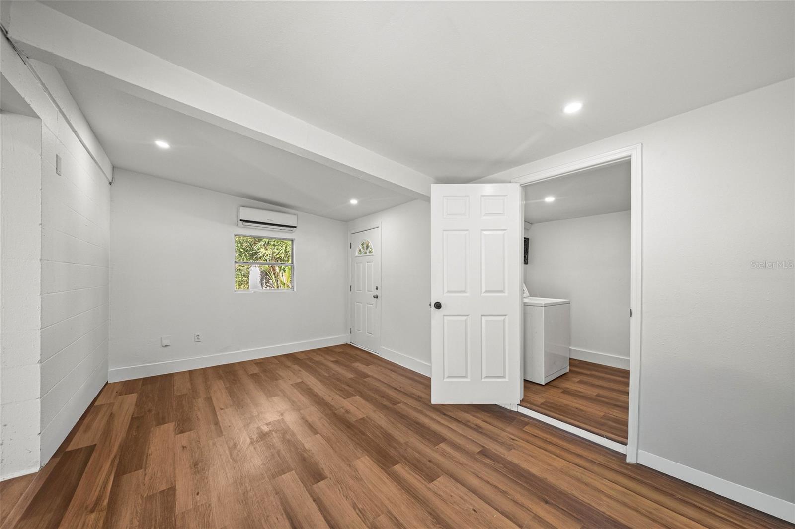 HIGHLAND COURT MANOR - Residential