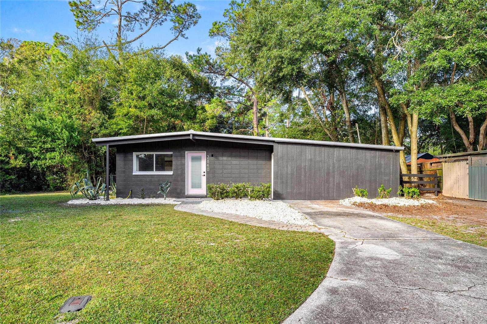 HIGHLAND COURT MANOR - Residential