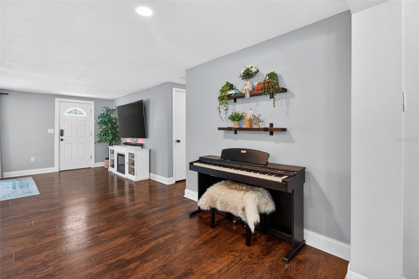 BEACON SQUARE - Residential