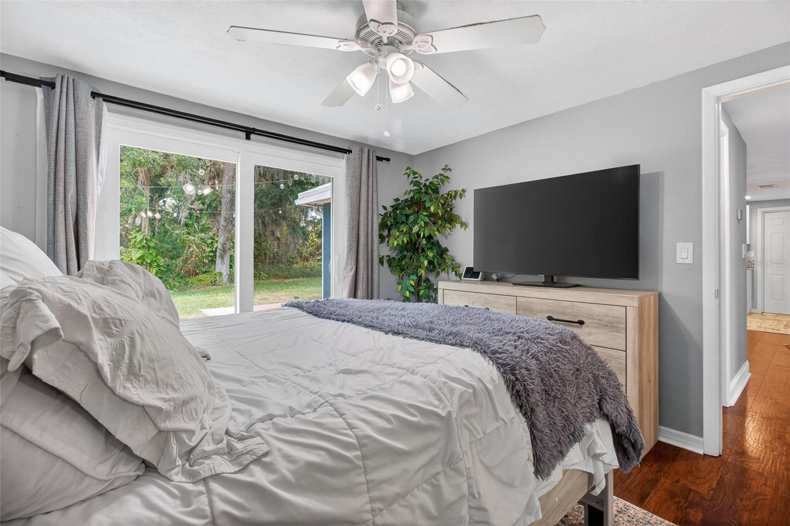 BEACON SQUARE - Residential