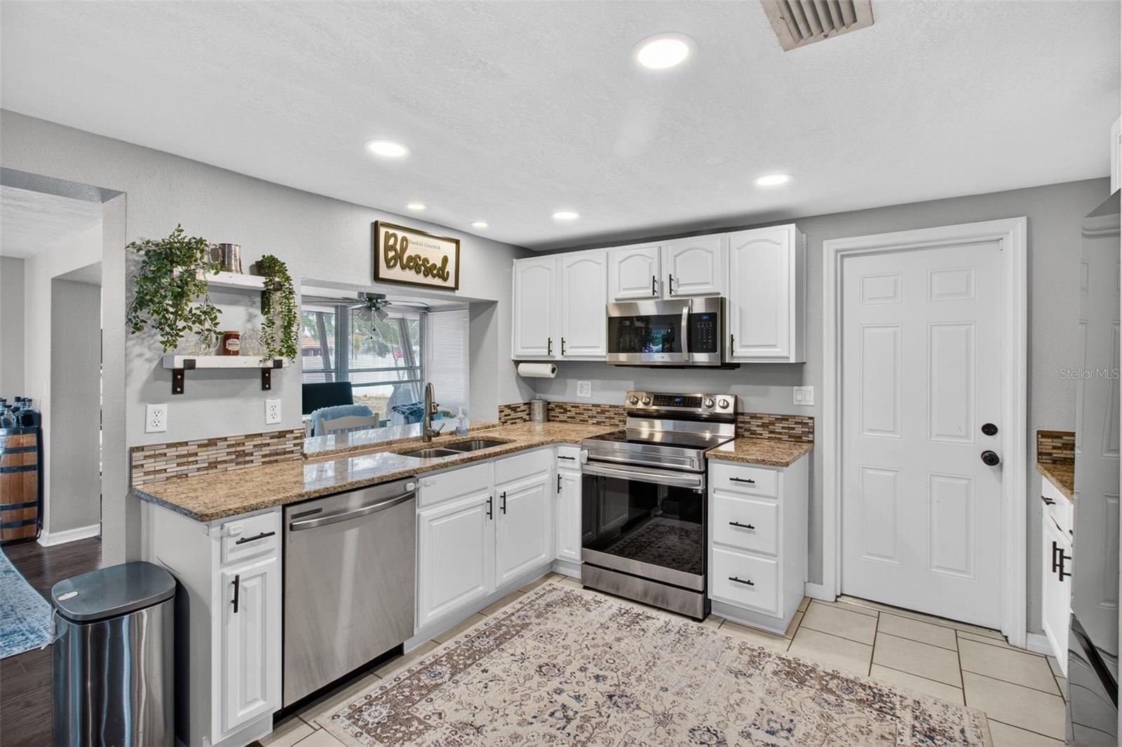 BEACON SQUARE - Residential