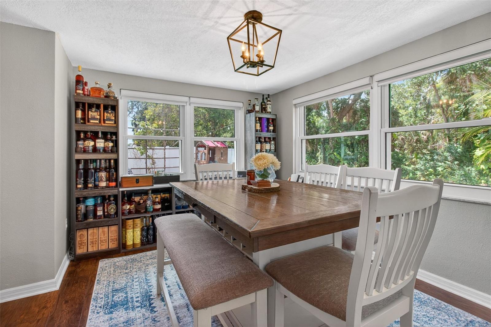 BEACON SQUARE - Residential