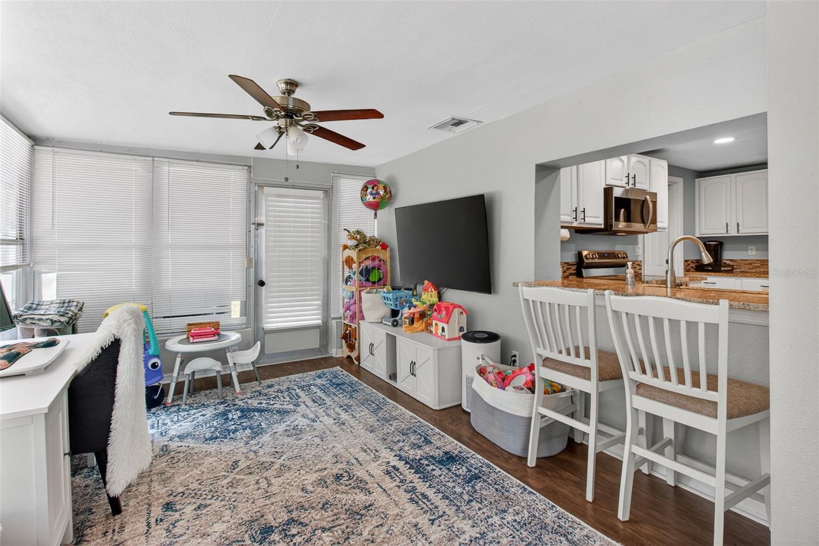 BEACON SQUARE - Residential