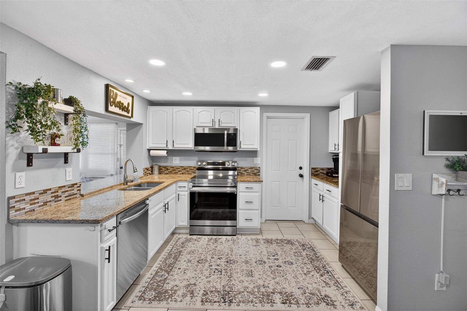 BEACON SQUARE - Residential