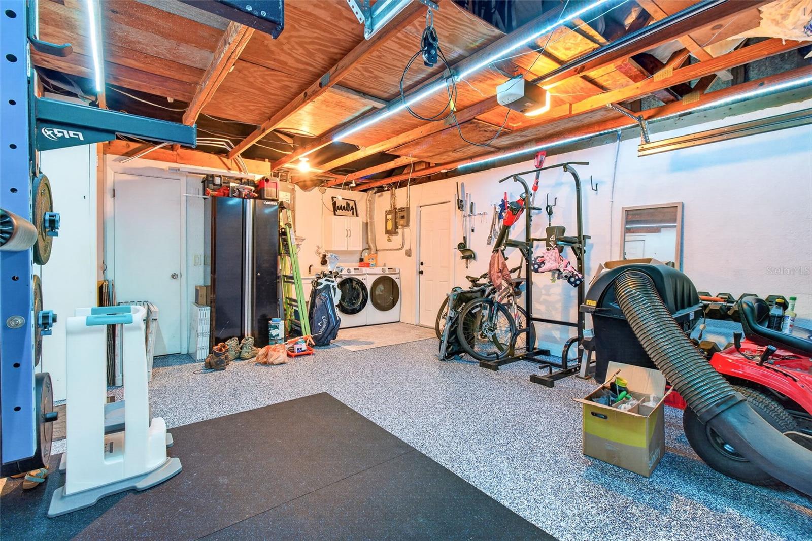 BEACON SQUARE - Residential