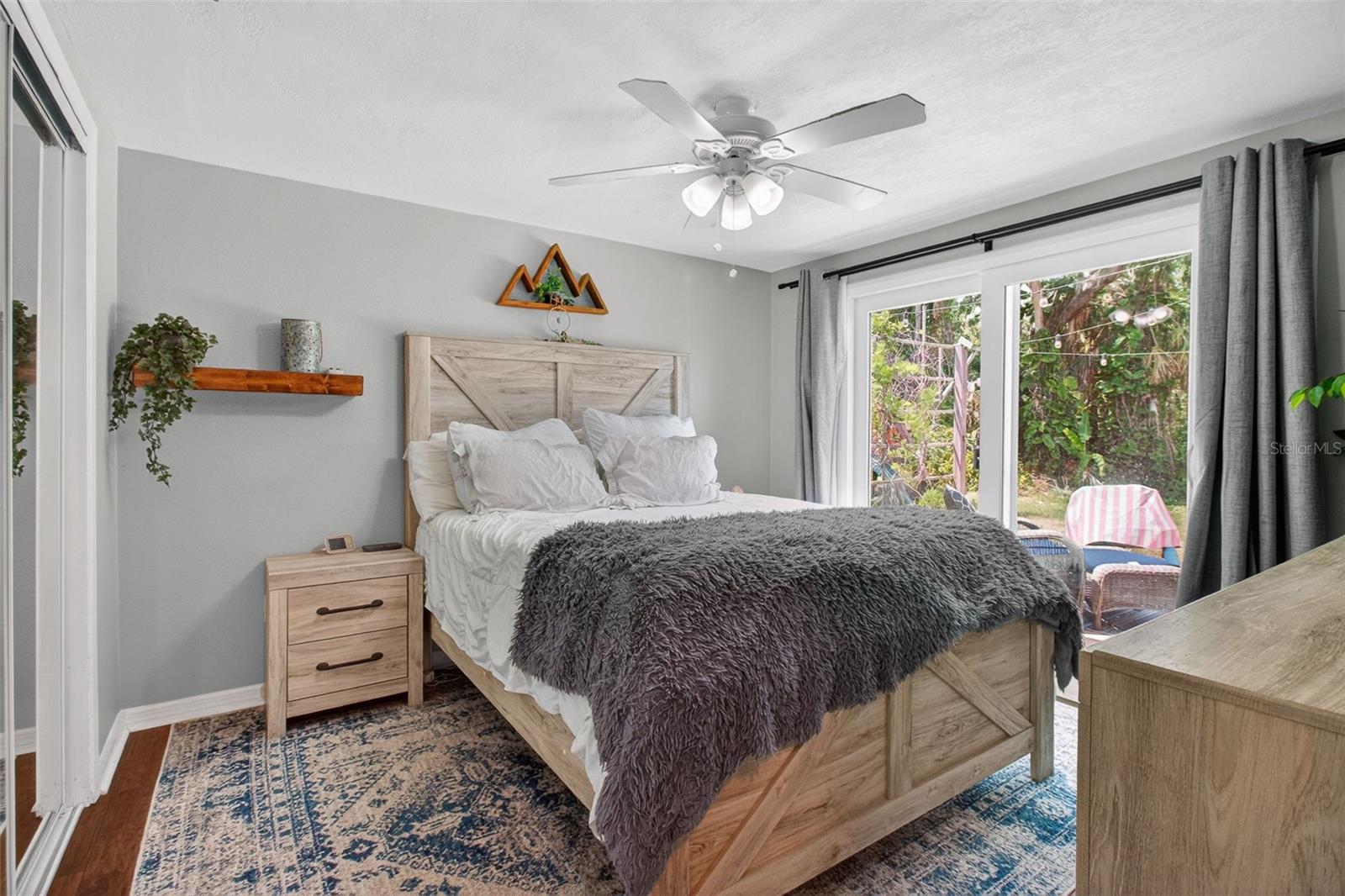 BEACON SQUARE - Residential