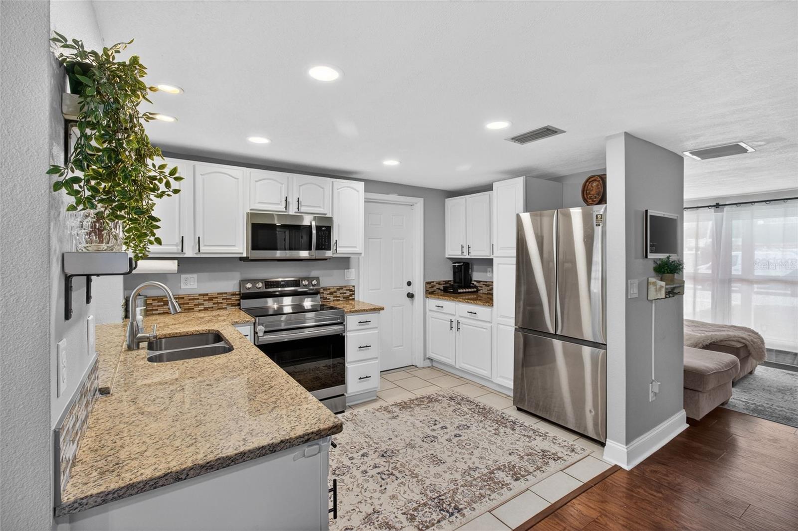 BEACON SQUARE - Residential