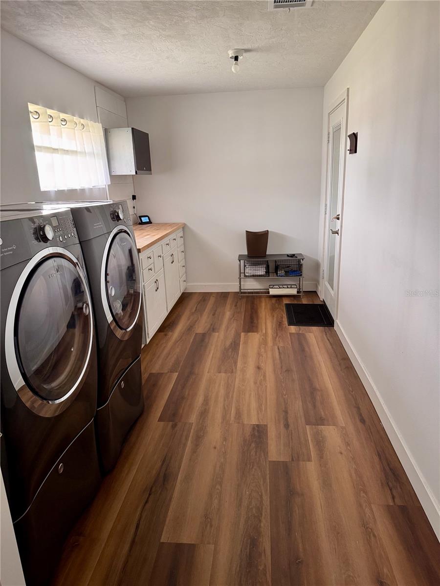 WILLOW LAKES ESTATES - Residential