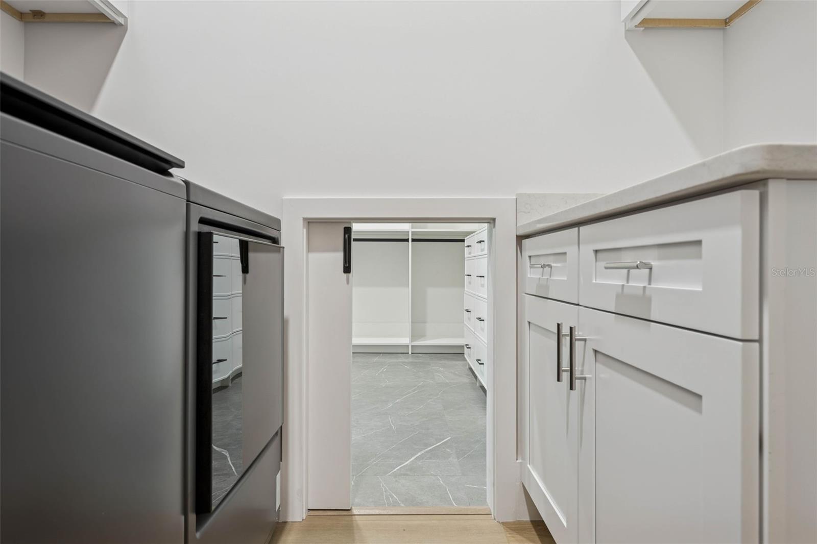 NORTH RIVERSIDE - Residential