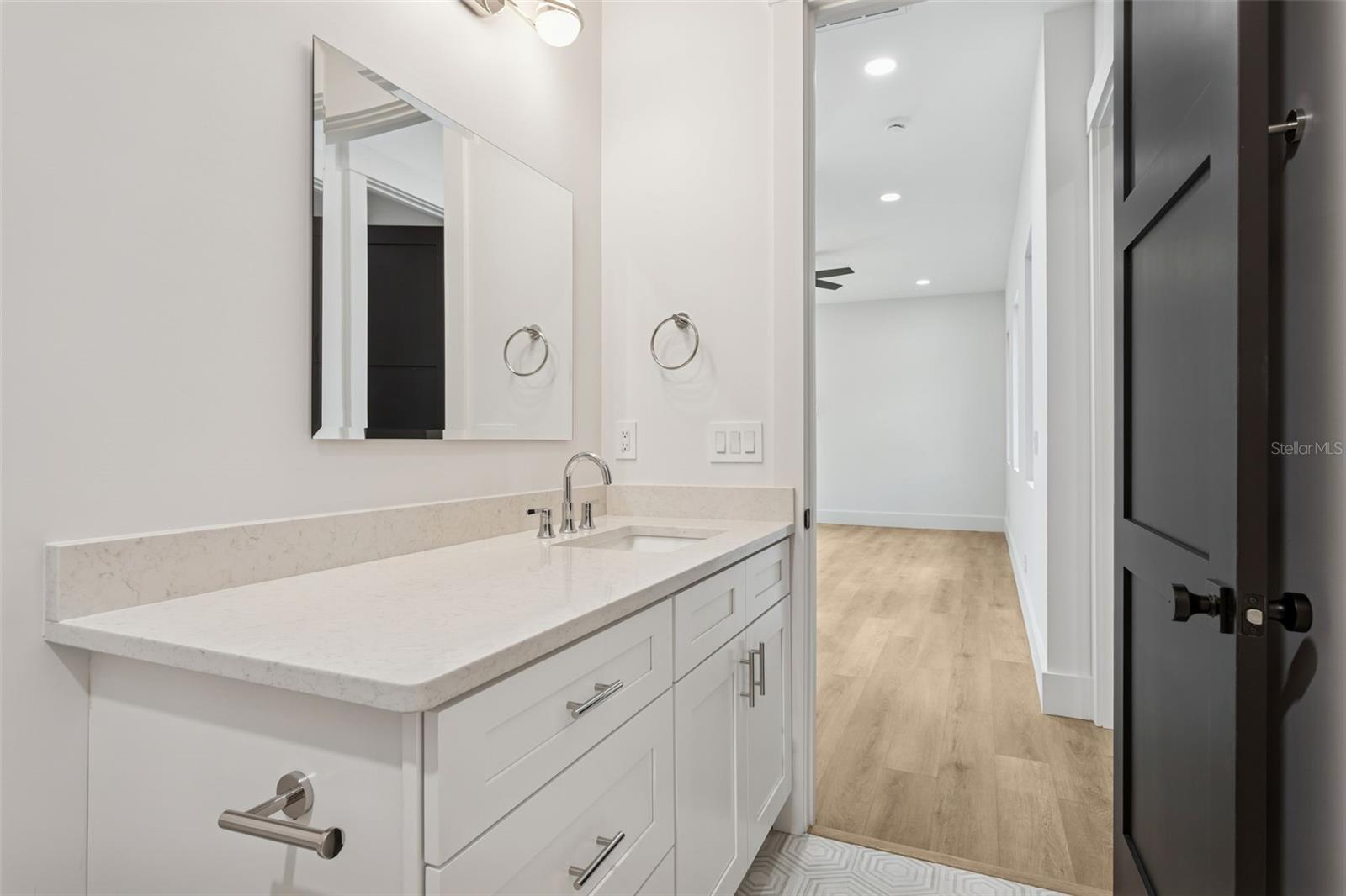 NORTH RIVERSIDE - Residential