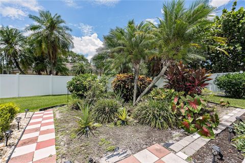 A home in WINTER HAVEN