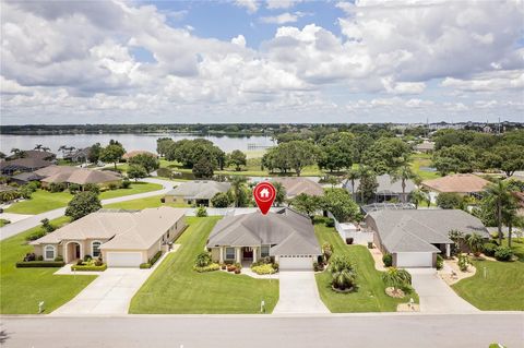 A home in WINTER HAVEN