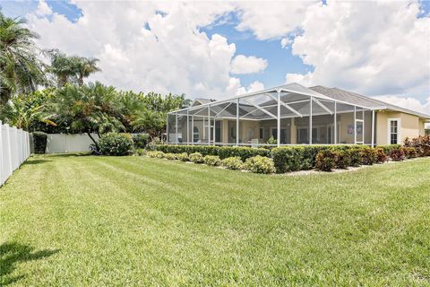 A home in WINTER HAVEN