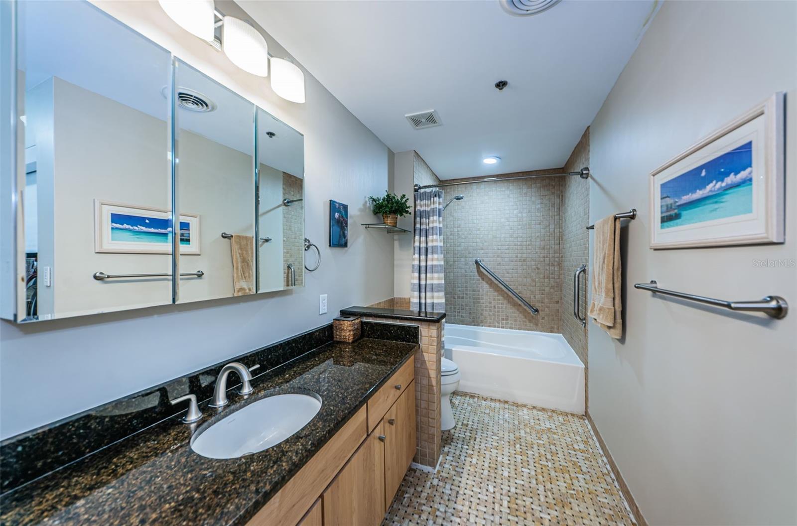 MC NULTY LOFTS CONDO - Residential